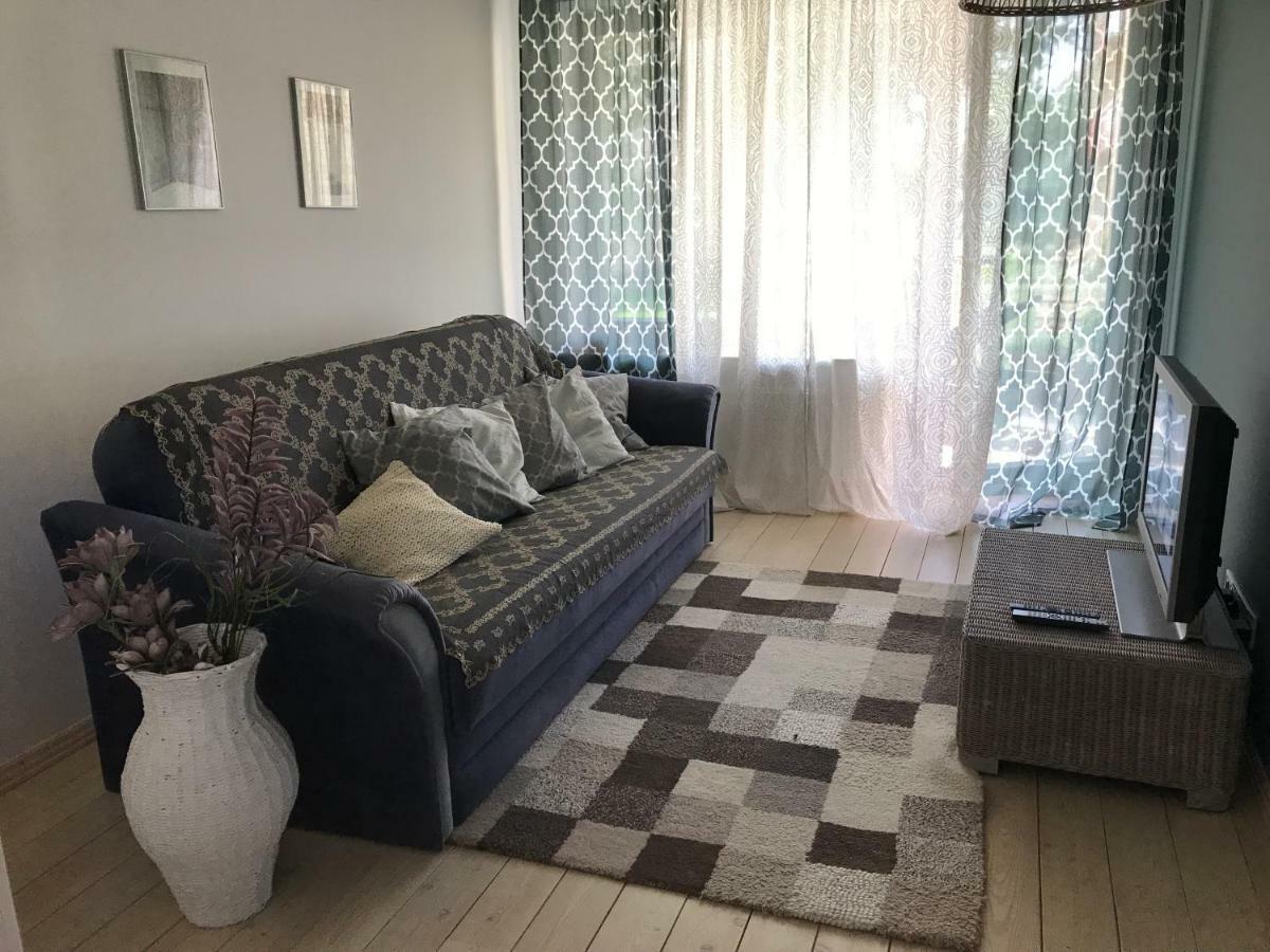 Apartment Near By Sea Jurmala Bagian luar foto